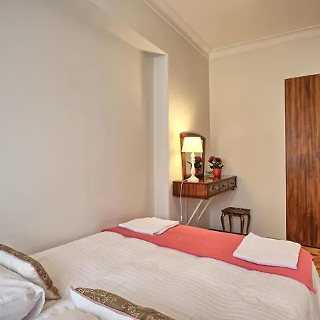 Apartment Apolonia 3e - Lisbonbreaks Lisbon